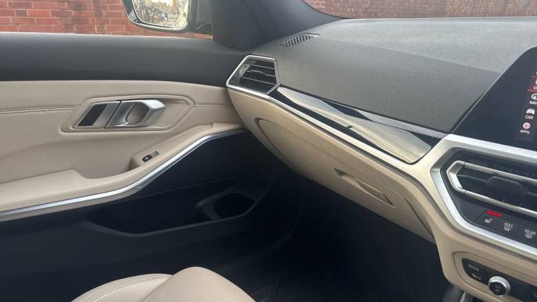 BMW 3 Series 330e M Sport 4dr Step Auto Saloon